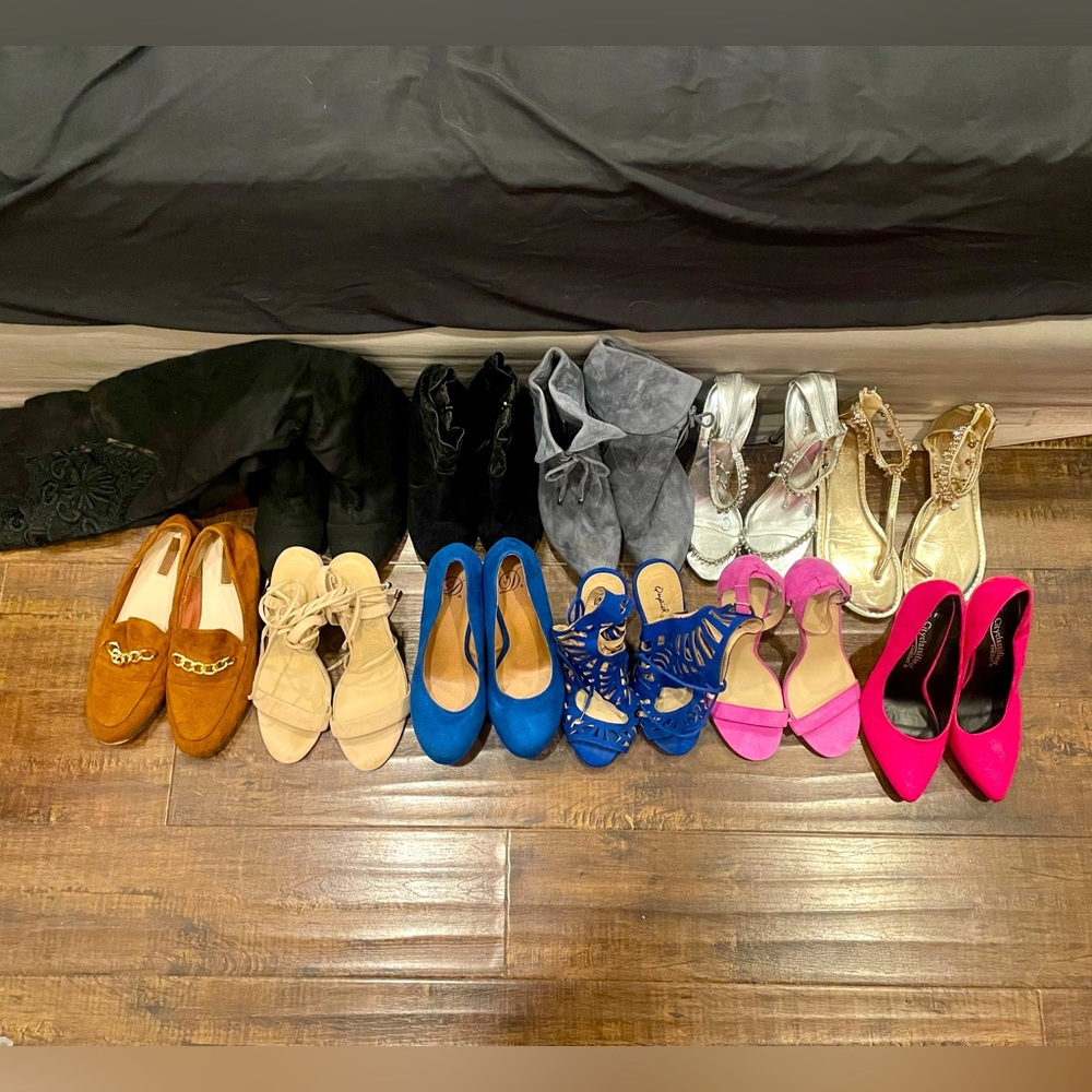 Lot of 11 (NEW/NEARLY NEW) Pairs of Shoes